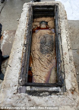 700-year-old Chinese mummy